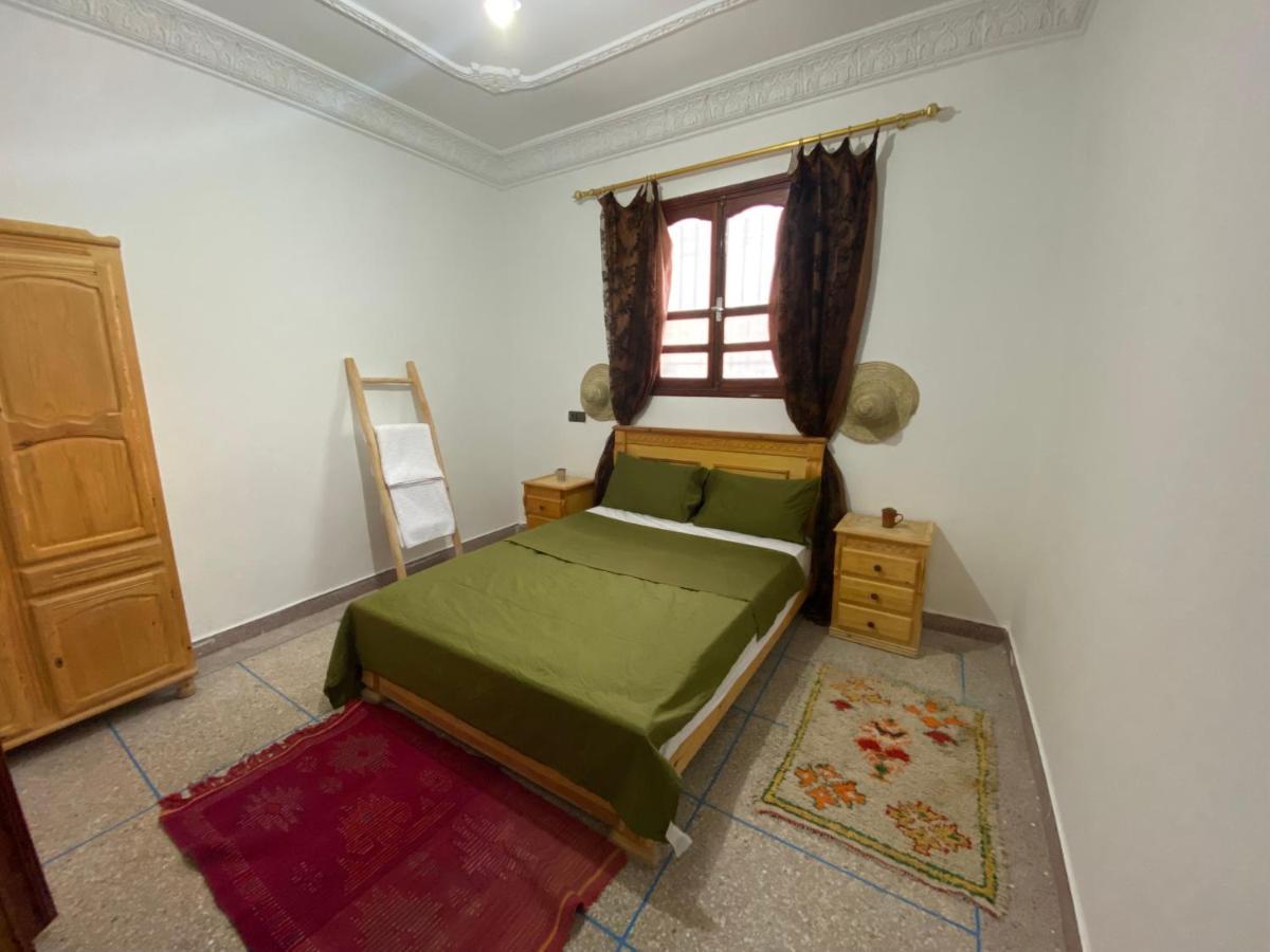 Emallayan Hostel Эмуан Экстерьер фото