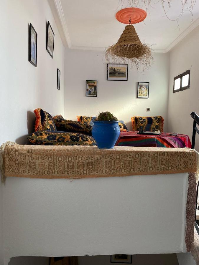 Emallayan Hostel Эмуан Экстерьер фото