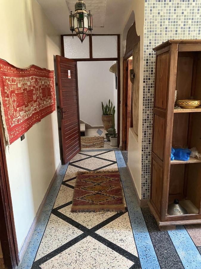Emallayan Hostel Эмуан Экстерьер фото